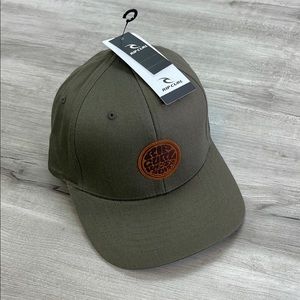 RIP CURL - FITTED HAT